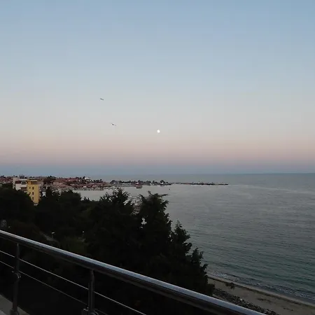 Black Sea Panorama Апартамент *
